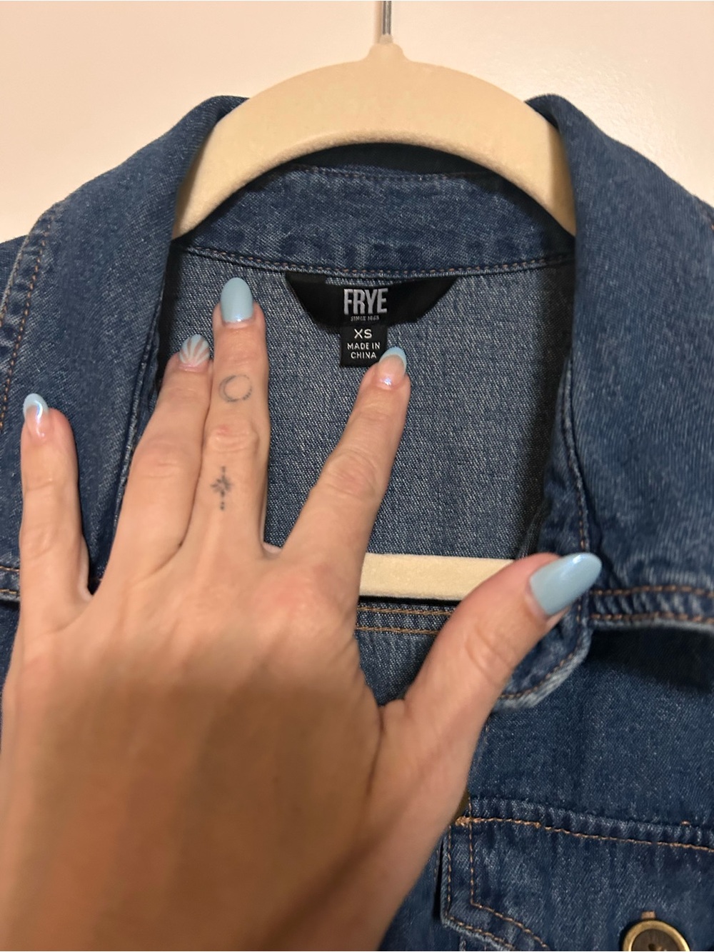 🤎🌀Frye Blue Denim Dress Full Button Front & Removable Waist Belt 🌀🤎 - Picture 2 of 15